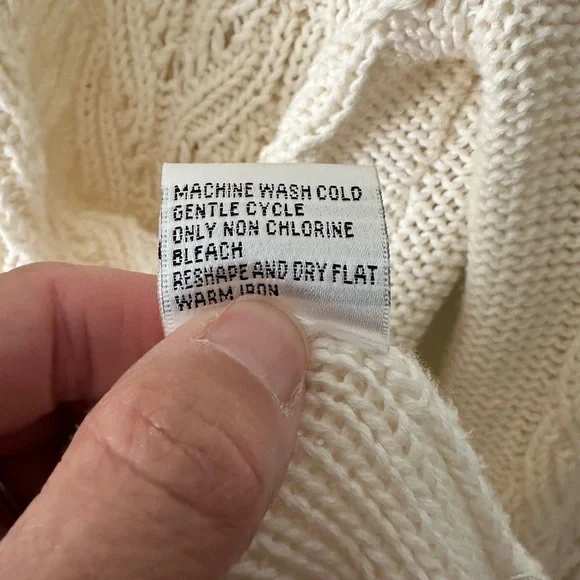 Talbots brand 3 button v-neck cardigan, women’s medium - Picture 4 of 5